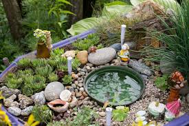 Ново градински фигури за декорация и украса на вашият дом и градина произведени от състояние: Evtini Idei Za Dekoraciya Na Gradinata Www Domigradina Com