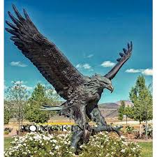 eagle statue in bronze for outdoor art