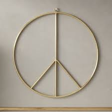 Brushed Brass Wire Peace Wreath