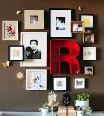 how to arrange a photo wall tips and