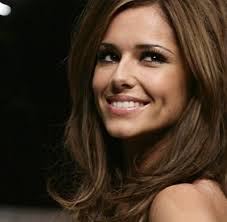 cheryl cole fliegt wegen akzent