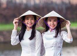 Dàn ý và bài văn thuyết minh về chiếc nón lá Việt Nam