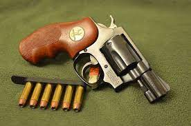 the smith wesson j frame is still a