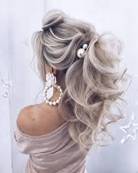 Ухоженные длинные волосы всегда были предметом гордости представительниц прекрасного пола. Pricheski Na Novyj God 2021 Dlya Dlinnyh Srednih I Korotkih Volos Foto