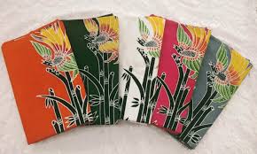 Batik ini memiliki 4 warna didalamnya serta memiliki filosofi yang dalam. 10 Rekomendasi Motif Batik Indonesia Dari Berbagai Daerah