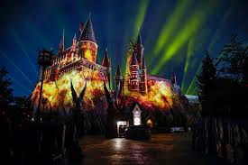 Review The Nighttime Lights At Hogwarts Castle