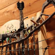 12 Arrow Wall Rack And 2 Bow Hanging