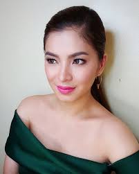 angel locsin made the internet swoon