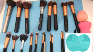 how to clean makeup brushes using soap