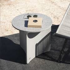 Aspic Concrete Garden Table Roda