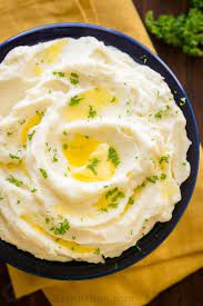 Creamy Mashed Potatoes Recipe Natashaskitchen Com gambar png