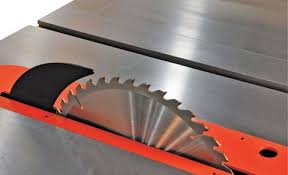 The big window lets you see your cut at all times, and neither the. How To Prevent Injuring Yourself From Table Saw Kickback Tips For Safely Using A Table Saw