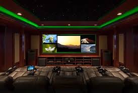 Awesome Media Room With 5 Screens Theater Seating And Cool Lighting Electronic House