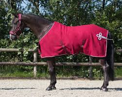 qhp sweat rug fleece with ornament