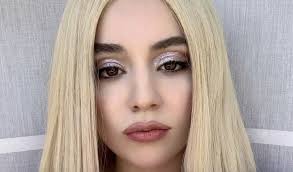 ava max definitely knows her eyeshadow