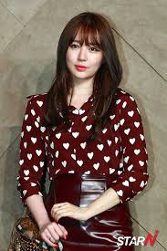 yoon eun hye draws attention with