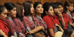 Profesi pramugarimerupakan salah satu profesi yang banyak diimpikan oleh wanita di indonesia. Terdampak Corona Lion Air Tak Perpanjang Kontrak Kerja Pegawai Merdeka Com