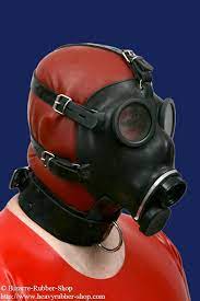 Swiss SM-67 bondage gas mask with collar - Bizarre-Rubber-Shop (Latex