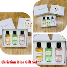 Refined in its florality to render it carnal and suggestive. Christian Dior Gift Set For Her 3in1 Lucky Terra Bella Rose Kabuki Spray Shopee Malaysia