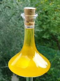 Since extra virgin olive oil is the purest, most unadulterated oil you can get, it will be free from additives, added flavors, and artificial coloring. Vegetable Oil Wikipedia