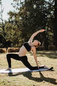 16 benefits of vinyasa yoga that will