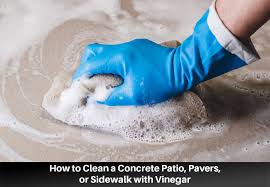 how to clean concrete with vinegar