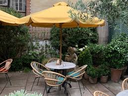 This garden table umbrella set includes a stylish, wicker and glass table, which forms the unique garden parasol base. Parasol Base Guide On Choosing The Right One For You
