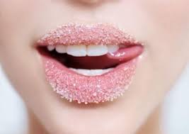 10 home remes to treat chapped lips