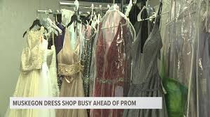 closet in muskegon has prom dresses