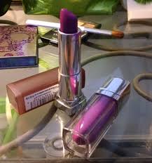 bright purple lipstick trend