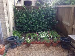 Organize A Pretty Small Garden Space