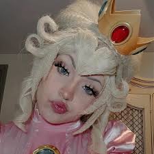 heart bangs princess peach cosplay