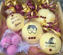 The beautifully wrapped gift set is packed with bath bombs and soaps, ready to turn their bath in to an indulgent bubbly paradise. Harry Potter Inspired Birthday Bath Bomb Gift Set Ebay