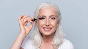 4 tiny makeup for older women tips that