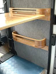 Ein kastenwagen ist eine aufbauvariante bei nutzfahrzeugen mit einem nach allen seiten hin fest umschlossenen laderaum. Welches Holz Zum Bettbau Im Bus Wohnmobil Forum Seite 1