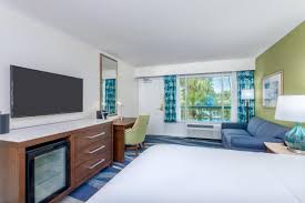 Read more than 900 reviews and choose a room with being comprised of holiday inn hotels & resorts hotel chain 3 stars resort holiday inn key largo is ideally situated at 99701 overseas highway in. Holiday Inn Key Largo An Ihg Hotel Key Largo Updated 2021 Prices