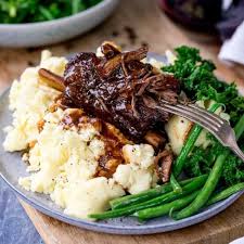 slow cooker beef short ribs with rich