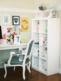 12 super chic ways to decorate your desk