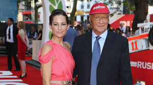 A collection of facts like net worth, salary, married, wife, divorce, children, girlfriend, extramarital relationship, dating and more can also be found. Vaterrolle Das Bedauerte Niki Lauda Bis Zu Seinem Tod Promiflash De