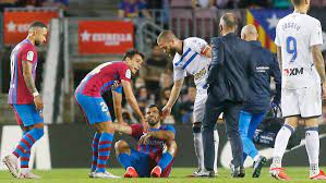 Agüero suffers from heart problems: star striker threatens involuntary end  of career Sergio Agüero collapses on the pitch at the end of October,  suffering from heart problems. The star striker of FC