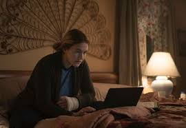 Mare of easttown is an exploration into the dark side of a close community and an authentic examination of how family and past tragedies can define our present. Mare Of Easttown Bild Kate Winslet 5 Von 5 Filmstarts De