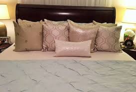 2 Pillows On A California King Bed