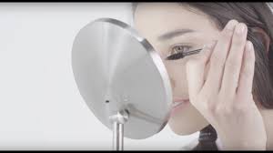 Simplehuman Mini Sensor Mirror Lighted Makeup Vanity Mirror Youtube