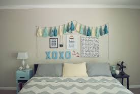 20 great wall decor ideas for your bedroom