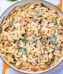 healthy creamy tuscan en pasta