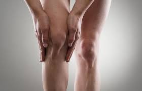 how do i treat knee pain that only