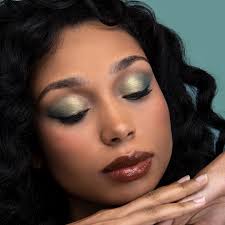 green eye makeup palette