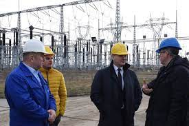 Conducerea Transelectrica a verificat stadiul lucrărilor în Stația Electrică 400/200/110/6 kV Iernut și în Stația Electrică de Transformare 220/110/20 kV Ungheni - Financial Intelligence