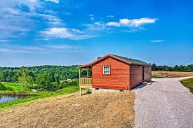 This cabin is perfect for anyone wanting to relax and spend time with nature. Mammoth Cave Cabin 2 Scenic Cabin 2 Miles To Nolin Lake State Park