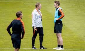 (born 23 may 1995) is a dutch professional footballer who plays for top oss as a goalkeeper. Ronald Koeman We Re A Country That Will Always Produce Good Young Players Netherlands The Guardian